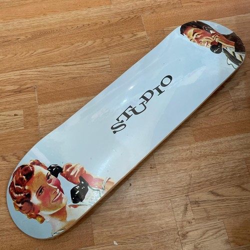 Studio phone call - studio, 8.5"